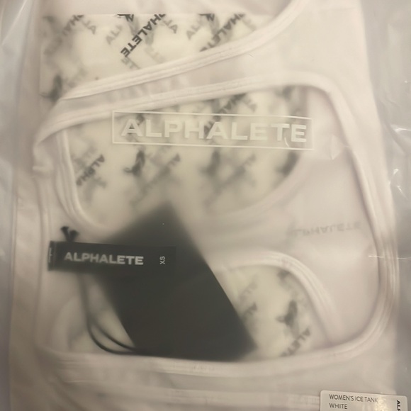 NWT ALPHALETE Ice Tank Racerback Seamless Size EXTRA SMALL white - Picture 8 of 8